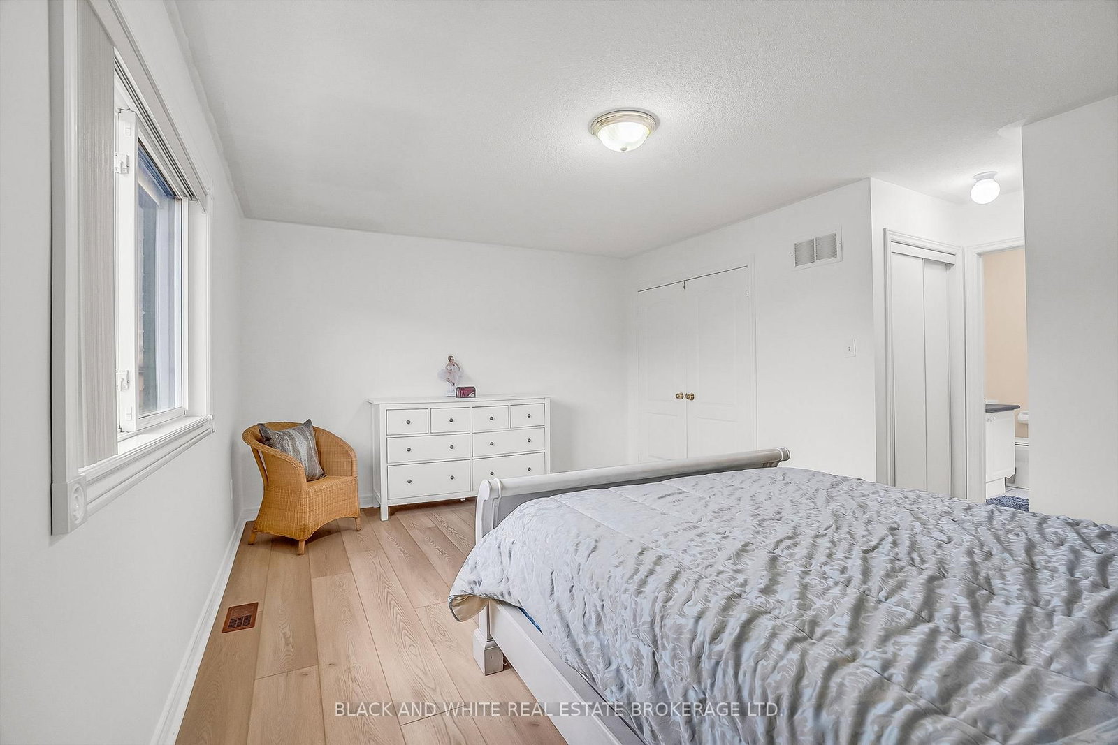 Detached House for sale at 18 Daiseyfield Crescent, Vaughan, Ontario, L4H 2T9 - Vellore Village - MLS: N12809346