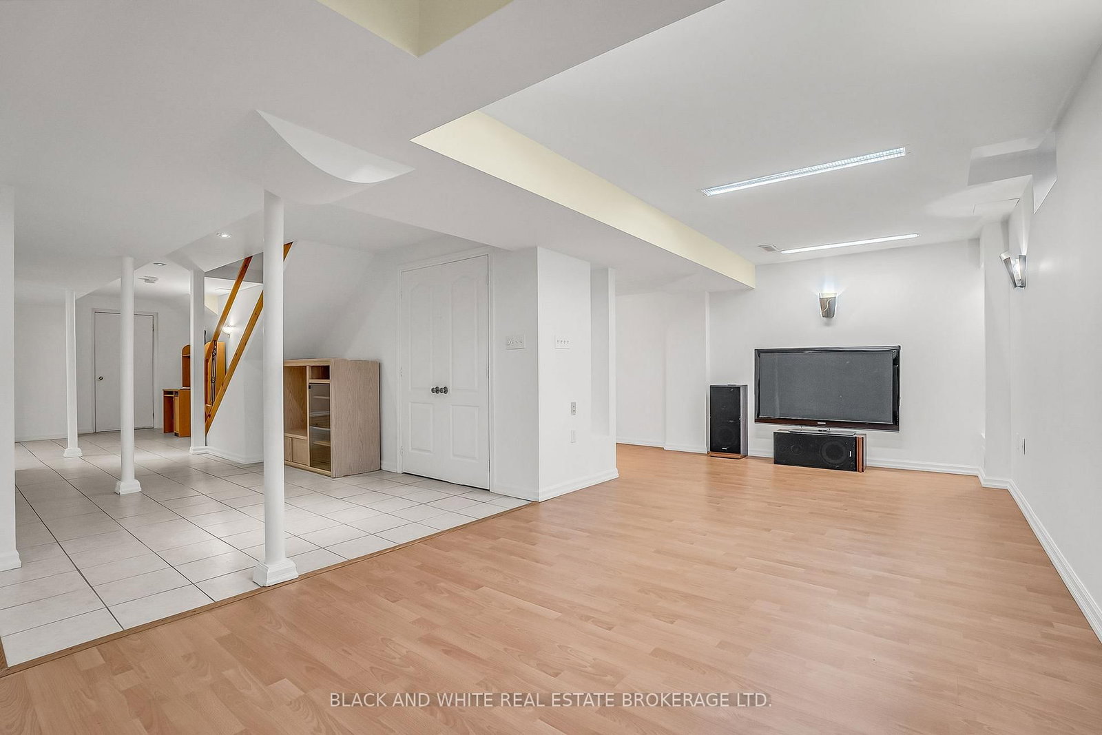 Detached House for sale at 18 Daiseyfield Crescent, Vaughan, Ontario, L4H 2T9 - Vellore Village - MLS: N12809346