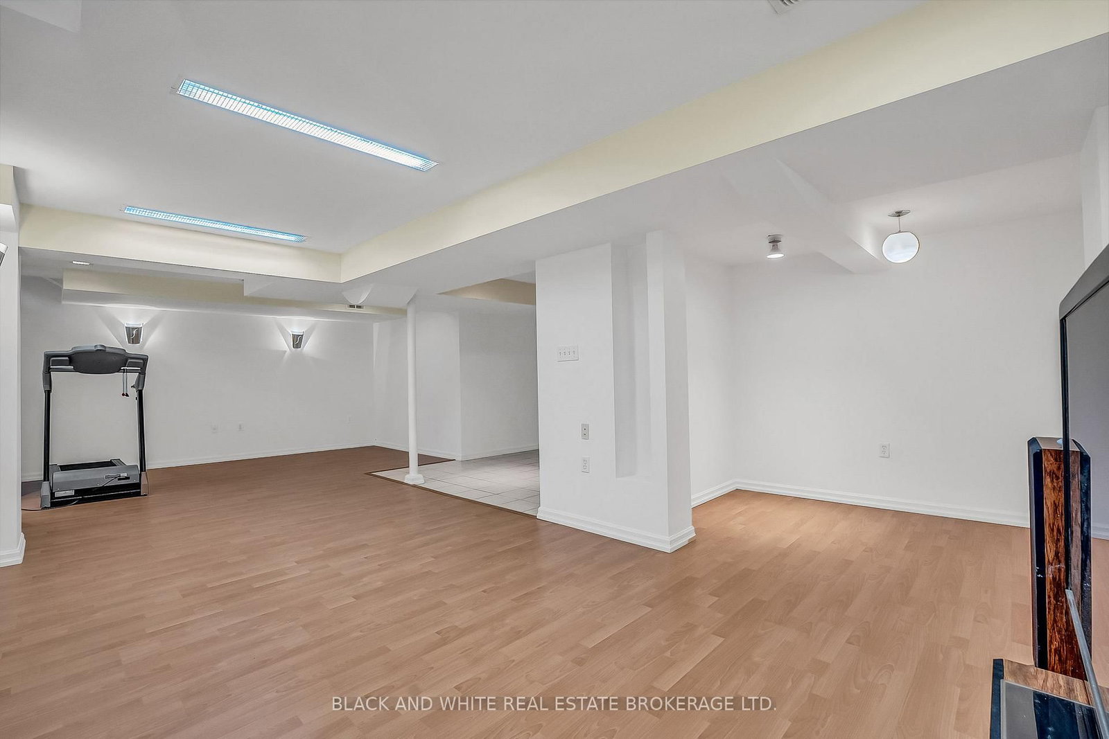 Detached House for sale at 18 Daiseyfield Crescent, Vaughan, Ontario, L4H 2T9 - Vellore Village - MLS: N12809346