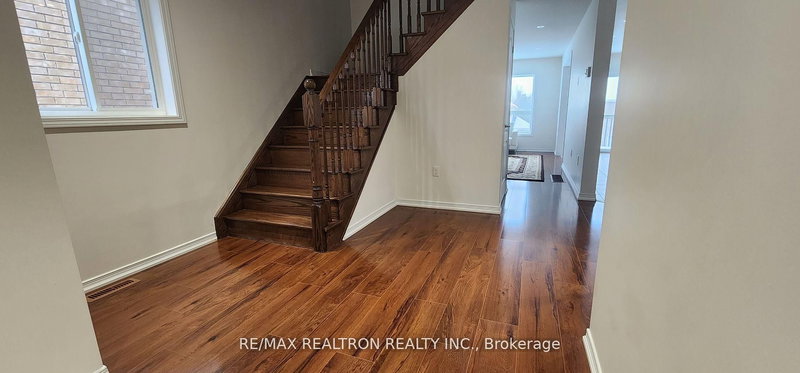 1245 Leslie Dr, Innisfil, L9S 2B1 | Image 2