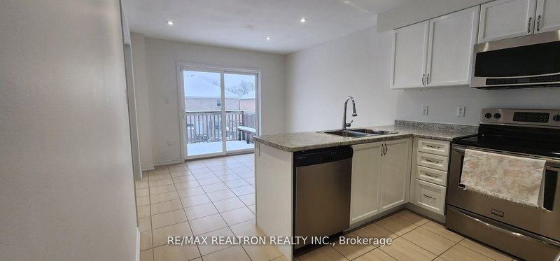 1245 Leslie Dr, Innisfil, L9S 2B1 | Image 3