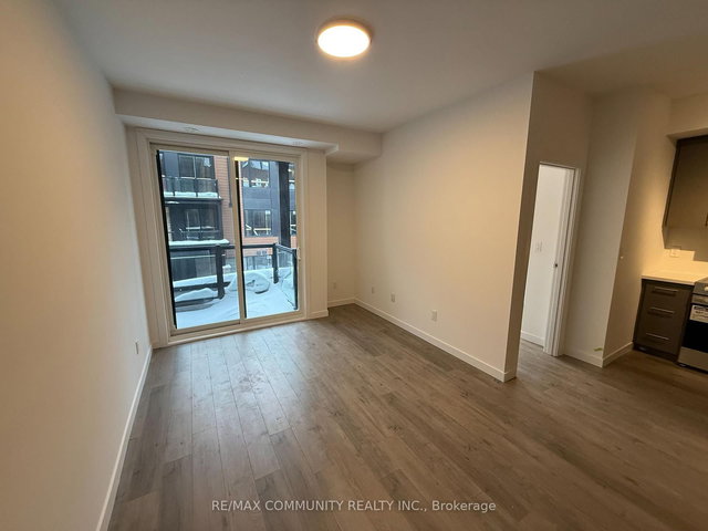 7 - 117 Marydale Avenue