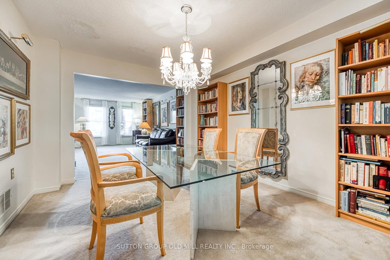 267 Aurora Heights Dr, Aurora, L4G 5C3 | Image 3