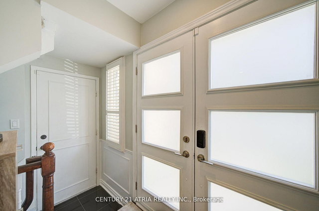 Main Floor - 18 Park Lane Circle