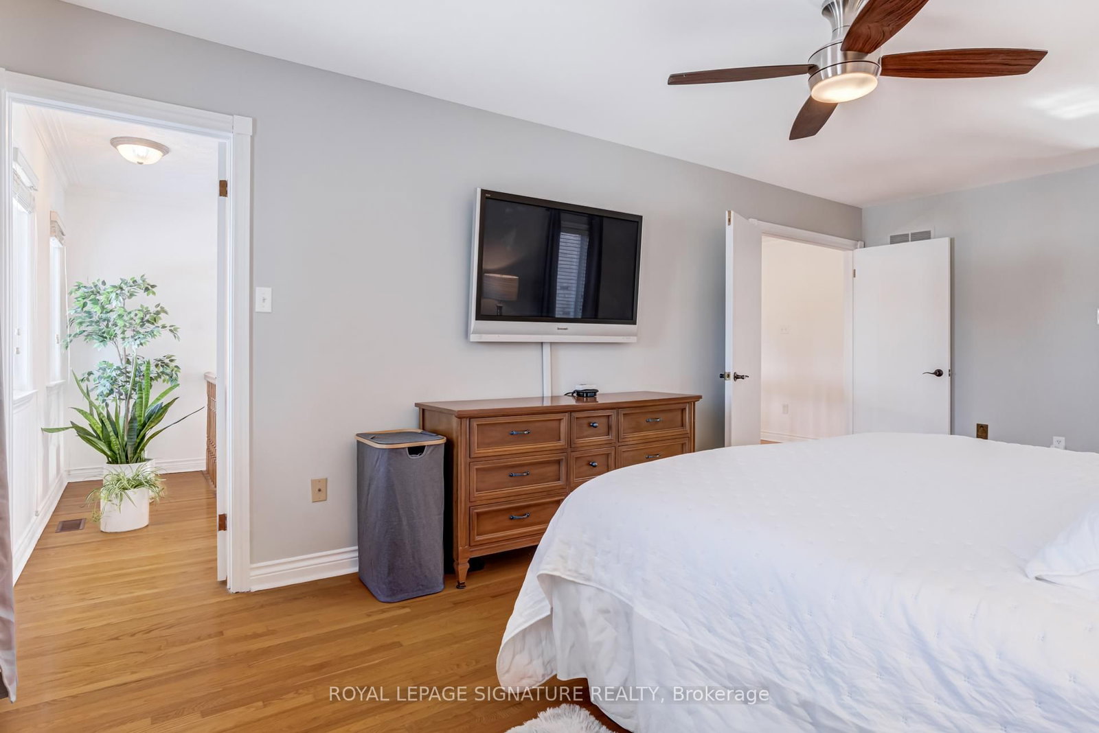 Detached House for sale at 81 Garden Avenue, Richmond Hill, Ontario, L4C 6L6 - South Richvale - MLS: N12810890