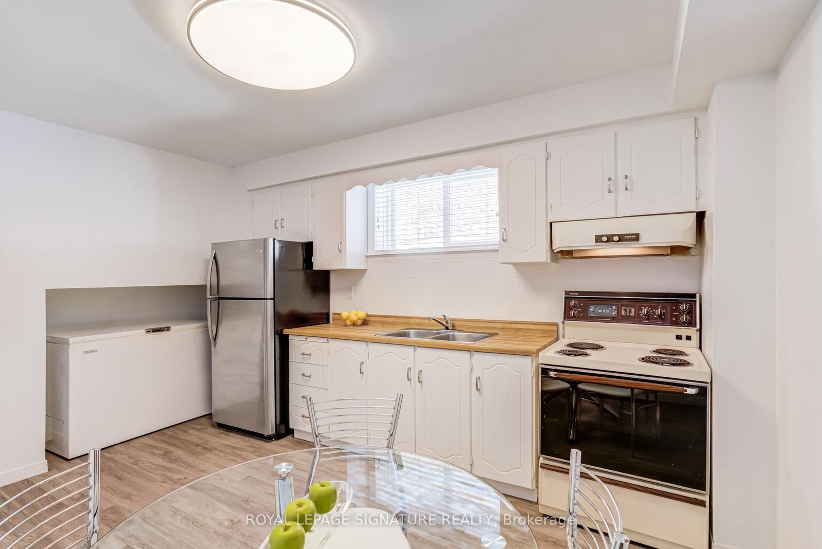 Detached House for sale at 81 Garden Avenue, Richmond Hill, Ontario, L4C 6L6 - South Richvale - MLS: N12810890