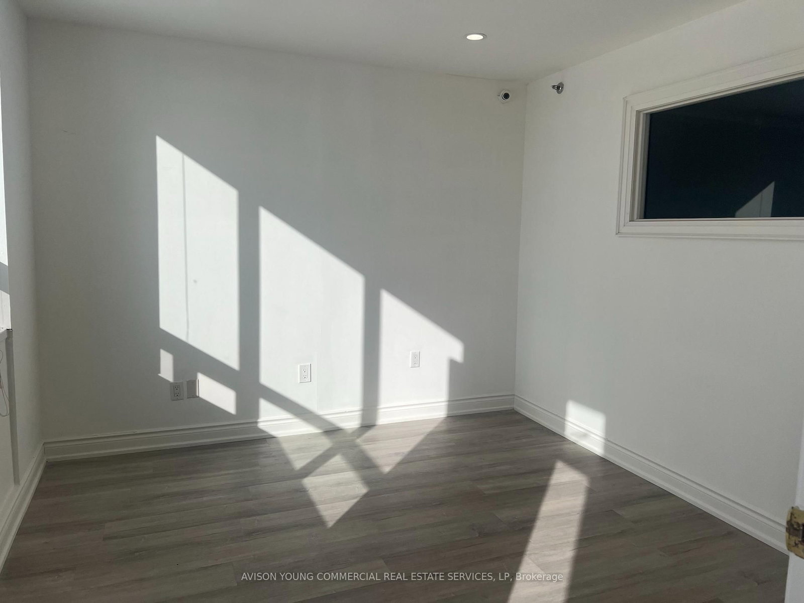 85 Bowes Road, Unit 14A - Photo 5