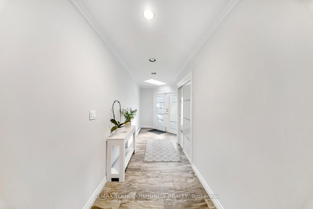 8 Spinning Wheel Court