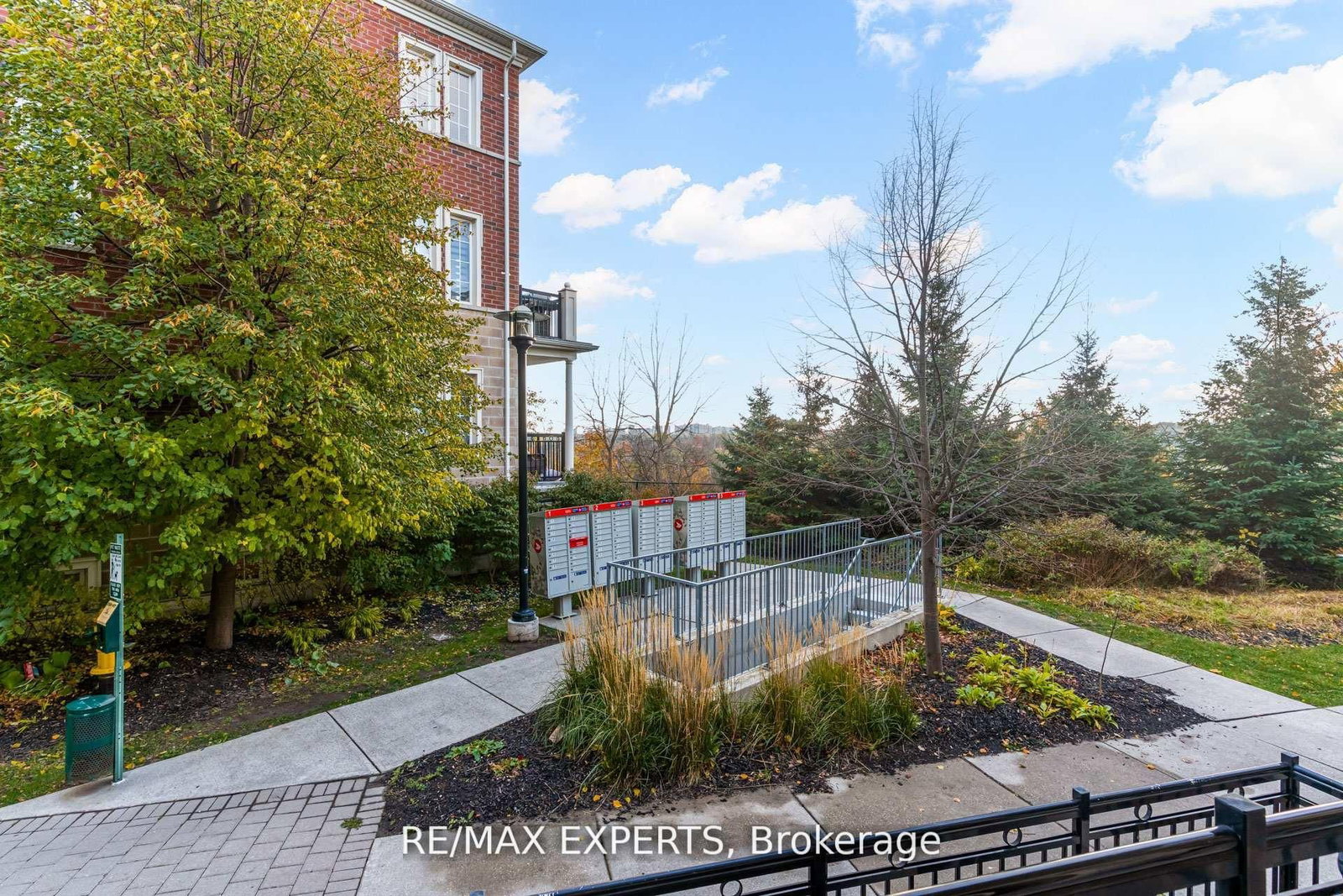 Townhouse sold at D07-26 Bruce Street, Vaughan, Ontario, L4L 0H4 - East Woodbridge - MLS: N12811150