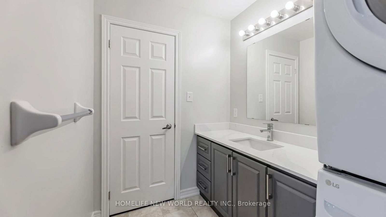 Detached House for sale at 208 Hunting Ridges Drive, Richmond Hill, Ontario, L4E 4K6 - Jefferson - MLS: N12811244