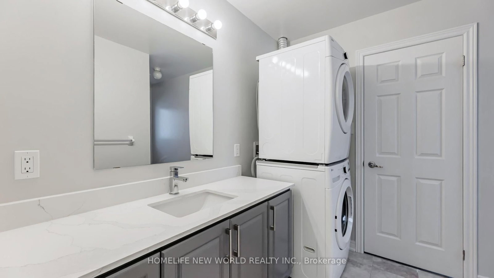 Detached House for sale at 208 Hunting Ridges Drive, Richmond Hill, Ontario, L4E 4K6 - Jefferson - MLS: N12811244