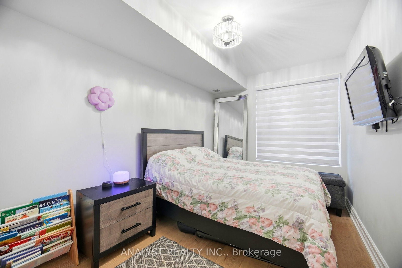 Condo sold at 216-121 Woodbridge Avenue, Vaughan, Ontario, L4L 2S6 - West Woodbridge - MLS: N12812878