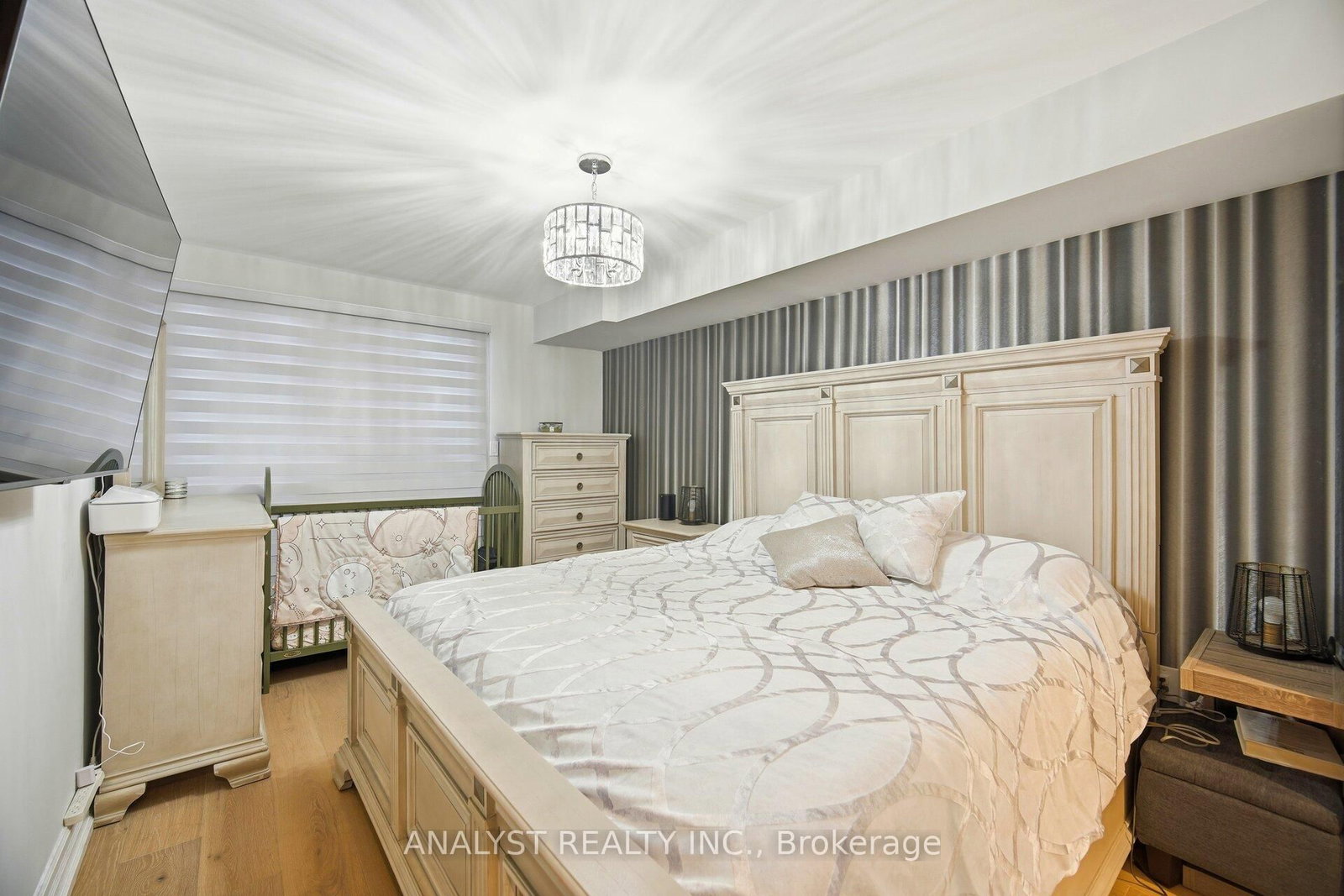 Condo sold at 216-121 Woodbridge Avenue, Vaughan, Ontario, L4L 2S6 - West Woodbridge - MLS: N12812878