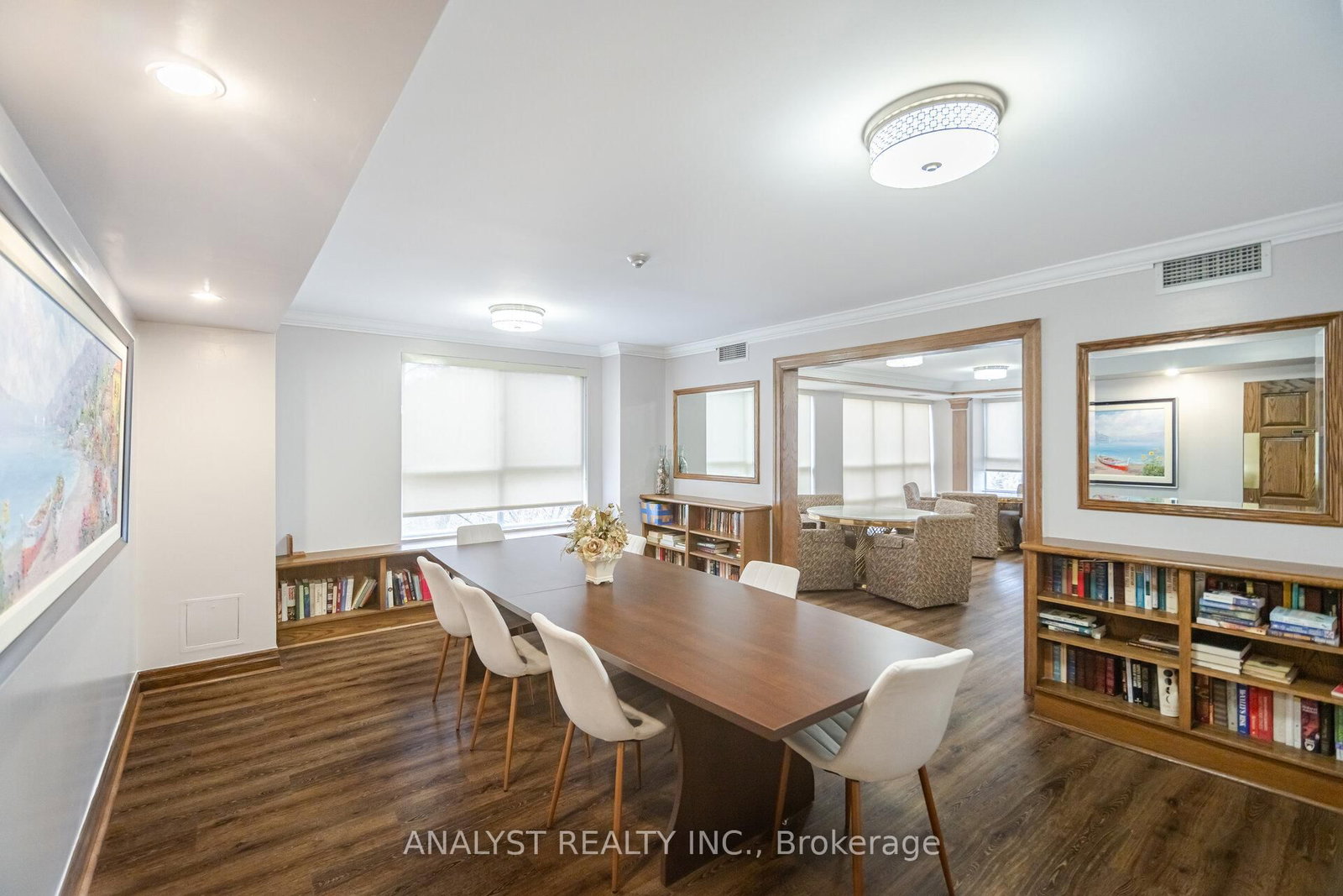 Condo sold at 216-121 Woodbridge Avenue, Vaughan, Ontario, L4L 2S6 - West Woodbridge - MLS: N12812878