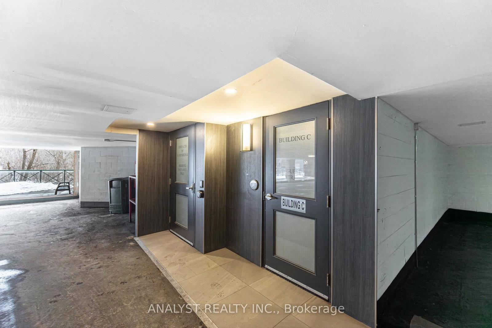 Condo sold at 216-121 Woodbridge Avenue, Vaughan, Ontario, L4L 2S6 - West Woodbridge - MLS: N12812878