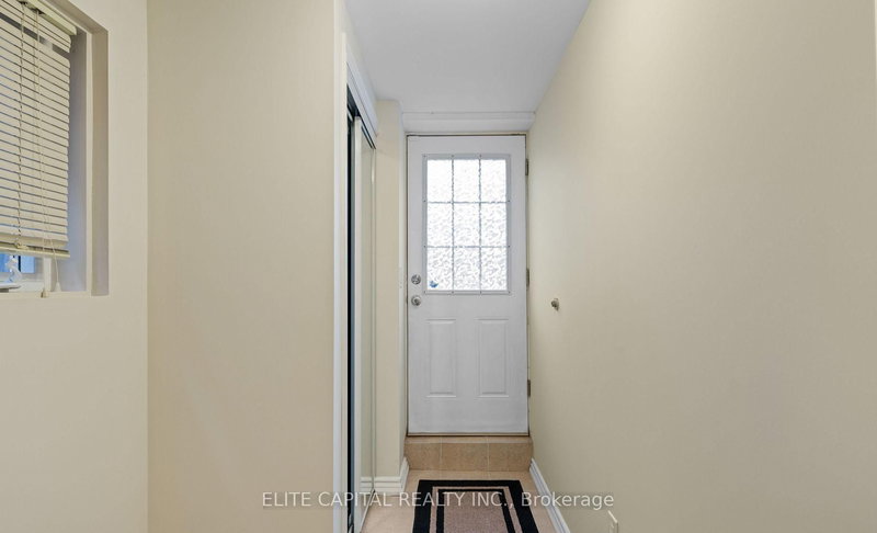 BSMT - 66 Carrier Cres, Vaughan, L6A 0T8 | Image 2