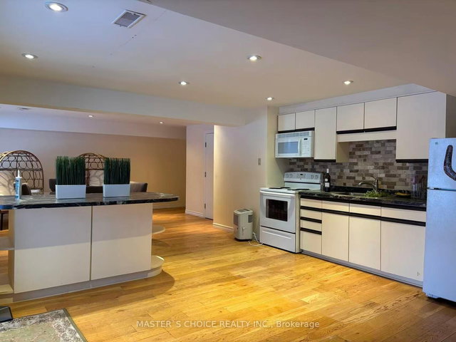 5 - 13256 Leslie Street