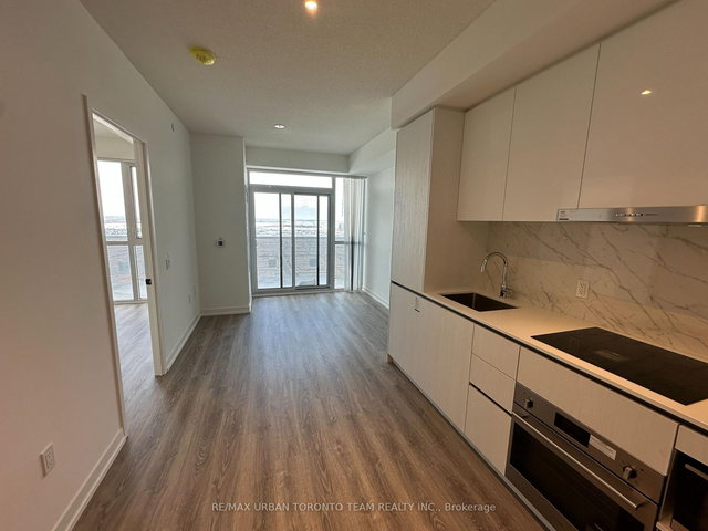 5703 - 8 Interchange Way