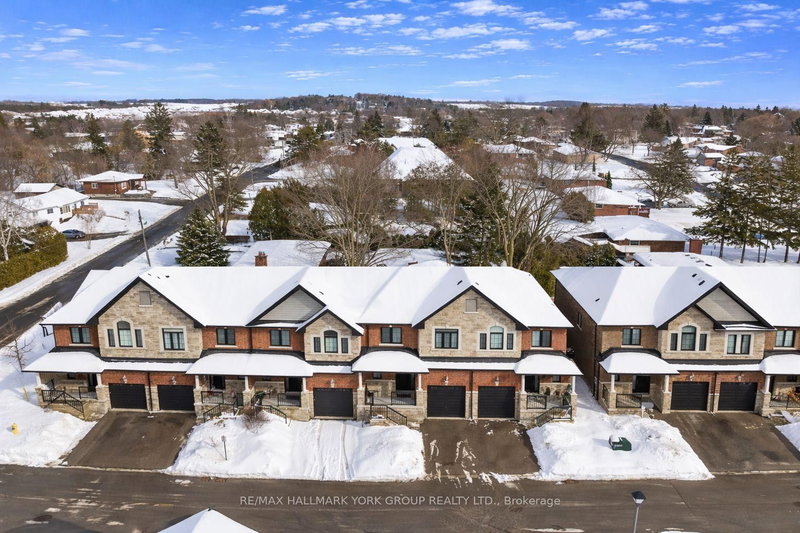 13 Charmuse Lane, East Gwillimbury, L9N 1K9 | Image 2