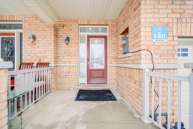 135 Windrow Street — photo 2