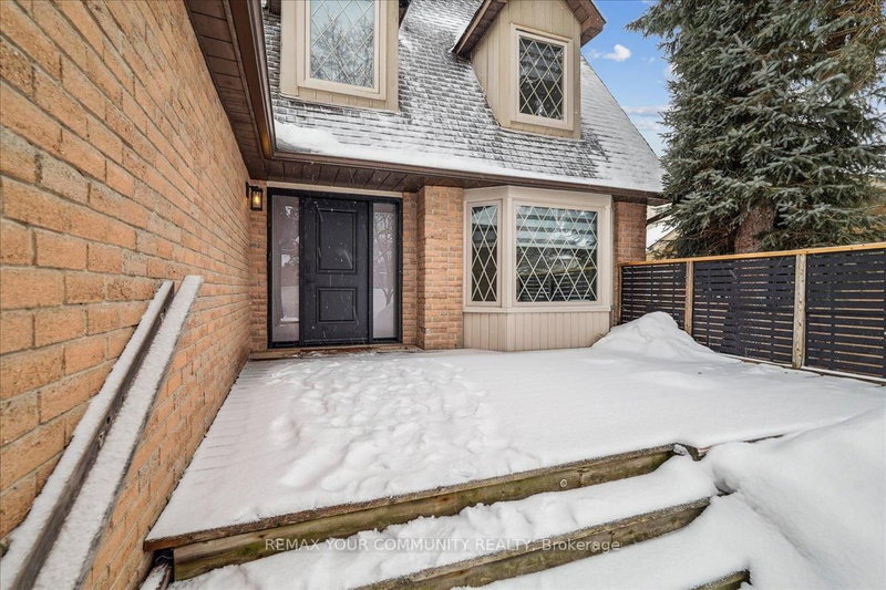 297 Burford St, Newmarket, L3Y 6E7 | Image 3