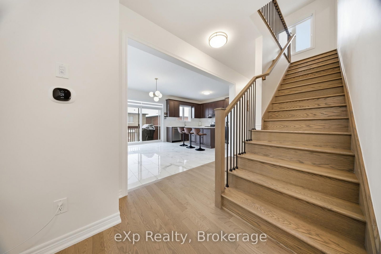 Detached House for sale at 6 Faimira Avenue, Georgina, Ontario, L4P 0S4 - Keswick South - MLS: N12815904