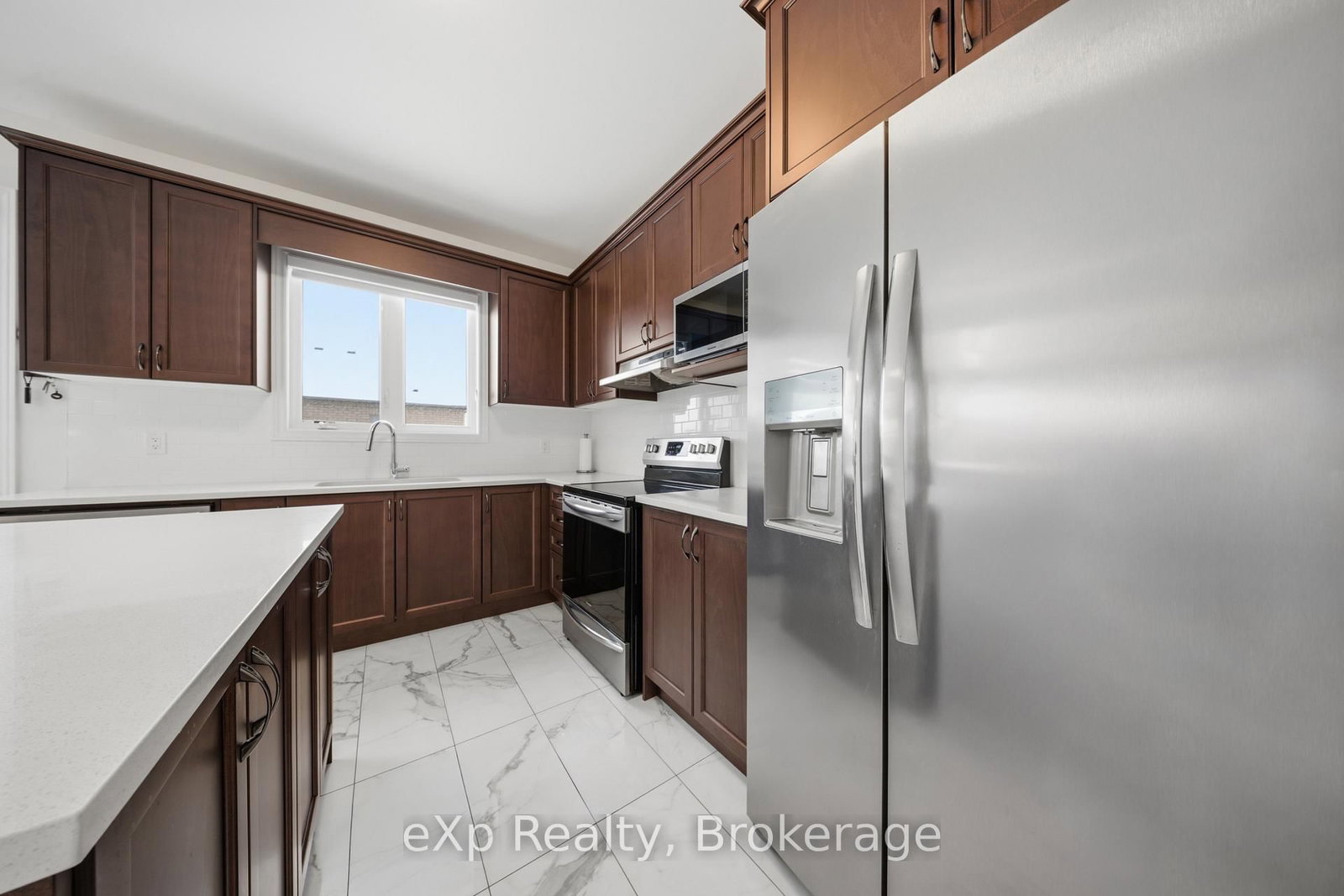 Detached House for sale at 6 Faimira Avenue, Georgina, Ontario, L4P 0S4 - Keswick South - MLS: N12815904