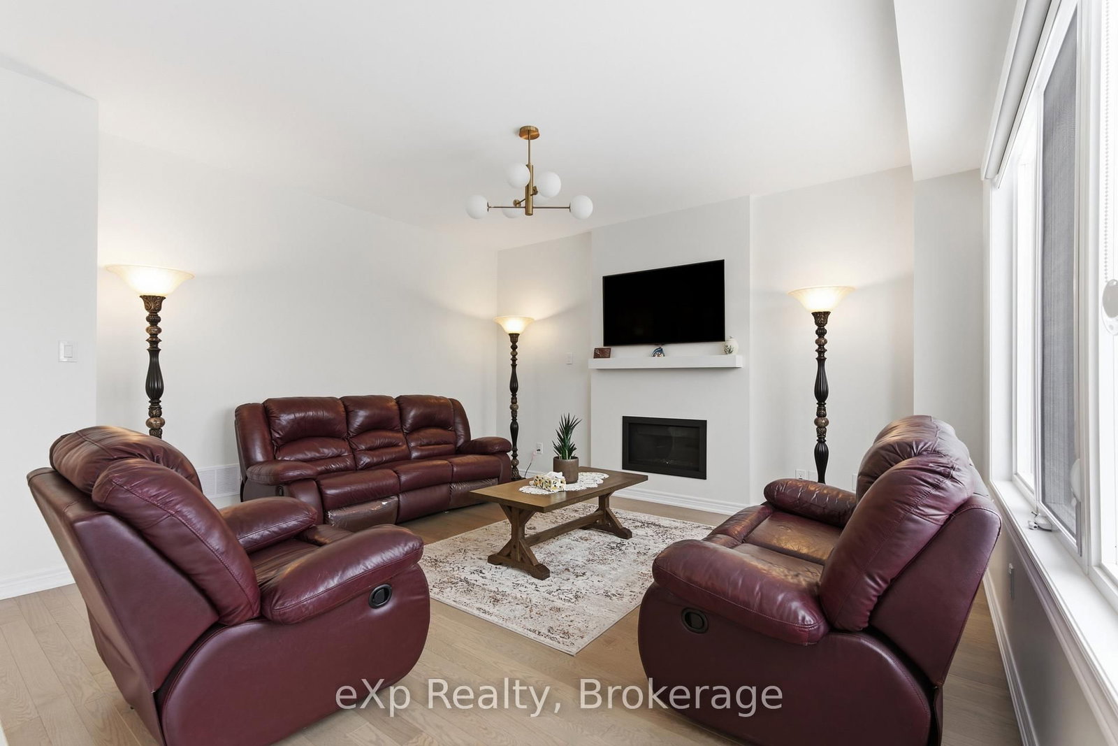 Detached House for sale at 6 Faimira Avenue, Georgina, Ontario, L4P 0S4 - Keswick South - MLS: N12815904