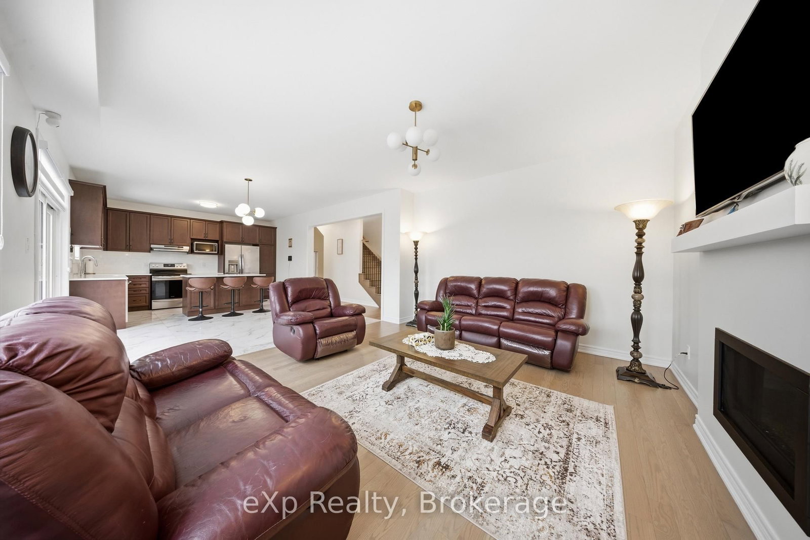 Detached House for sale at 6 Faimira Avenue, Georgina, Ontario, L4P 0S4 - Keswick South - MLS: N12815904