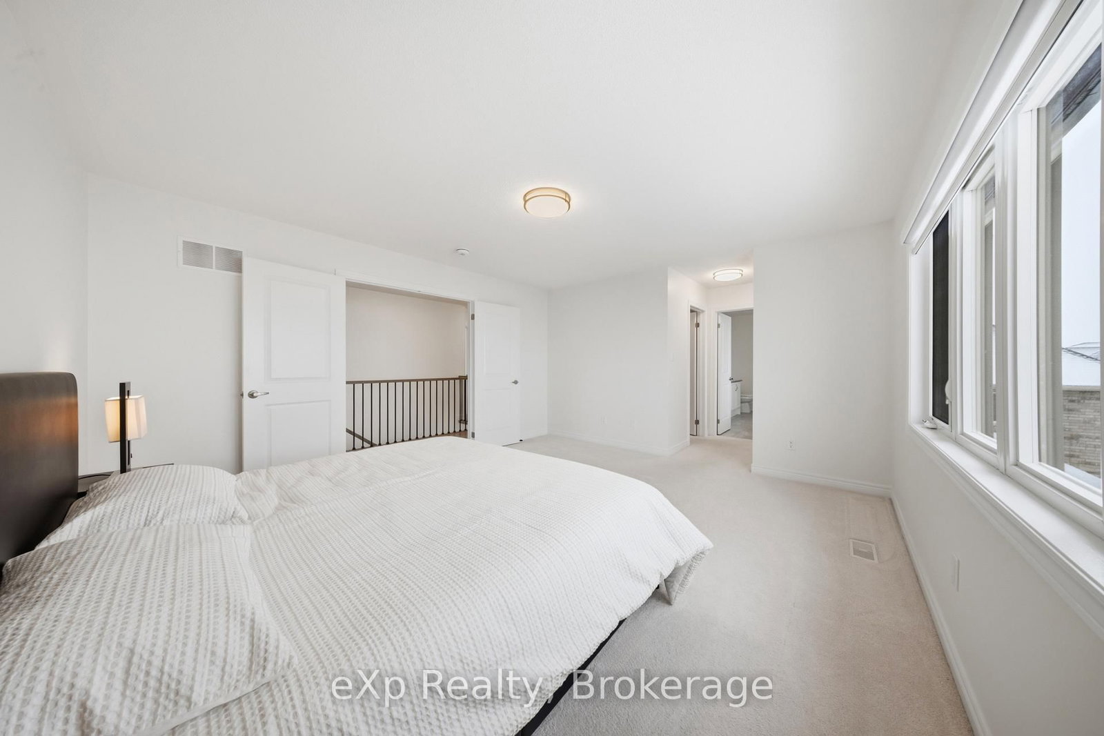 Detached House for sale at 6 Faimira Avenue, Georgina, Ontario, L4P 0S4 - Keswick South - MLS: N12815904