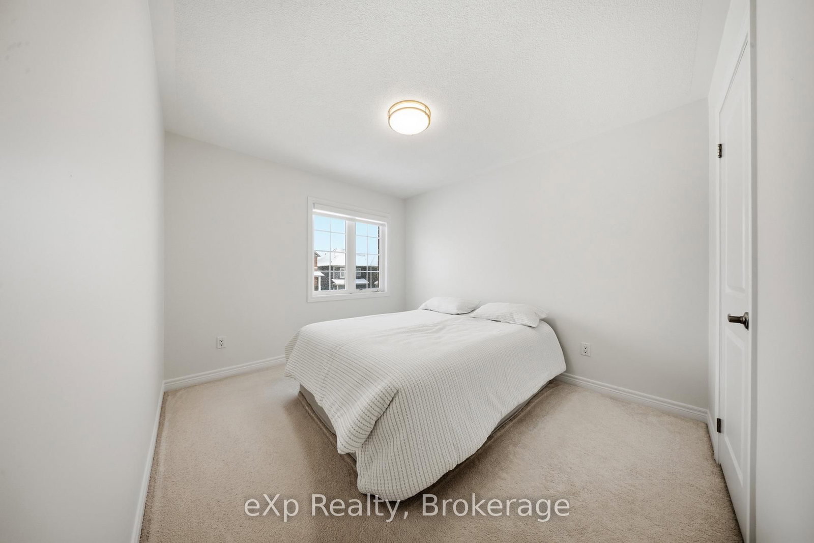 Detached House for sale at 6 Faimira Avenue, Georgina, Ontario, L4P 0S4 - Keswick South - MLS: N12815904