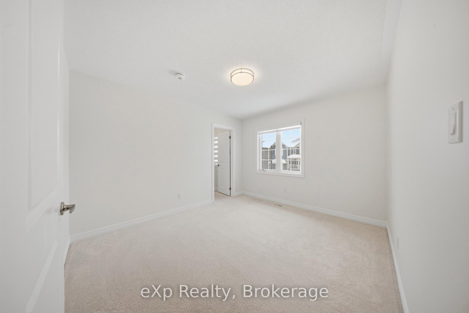 Detached House for sale at 6 Faimira Avenue, Georgina, Ontario, L4P 0S4 - Keswick South - MLS: N12815904