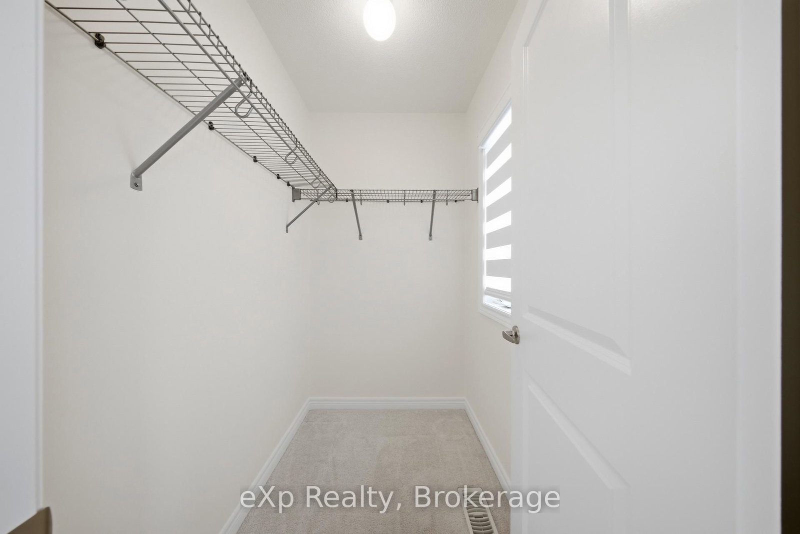 Detached House for sale at 6 Faimira Avenue, Georgina, Ontario, L4P 0S4 - Keswick South - MLS: N12815904