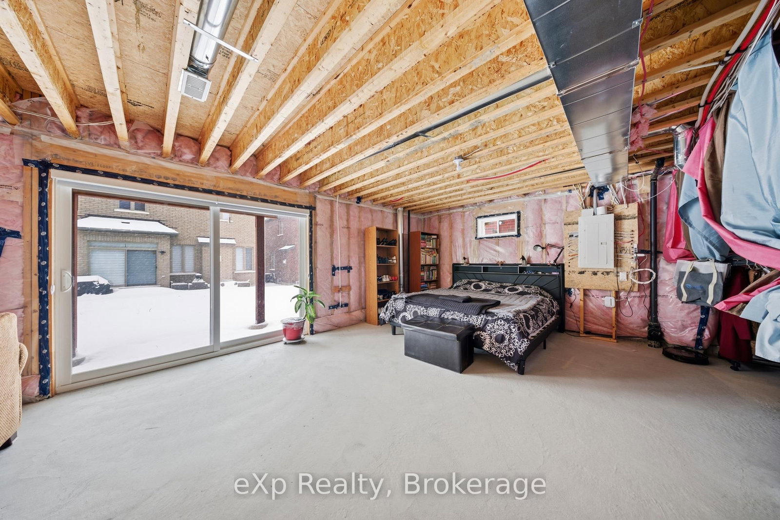 Detached House for sale at 6 Faimira Avenue, Georgina, Ontario, L4P 0S4 - Keswick South - MLS: N12815904