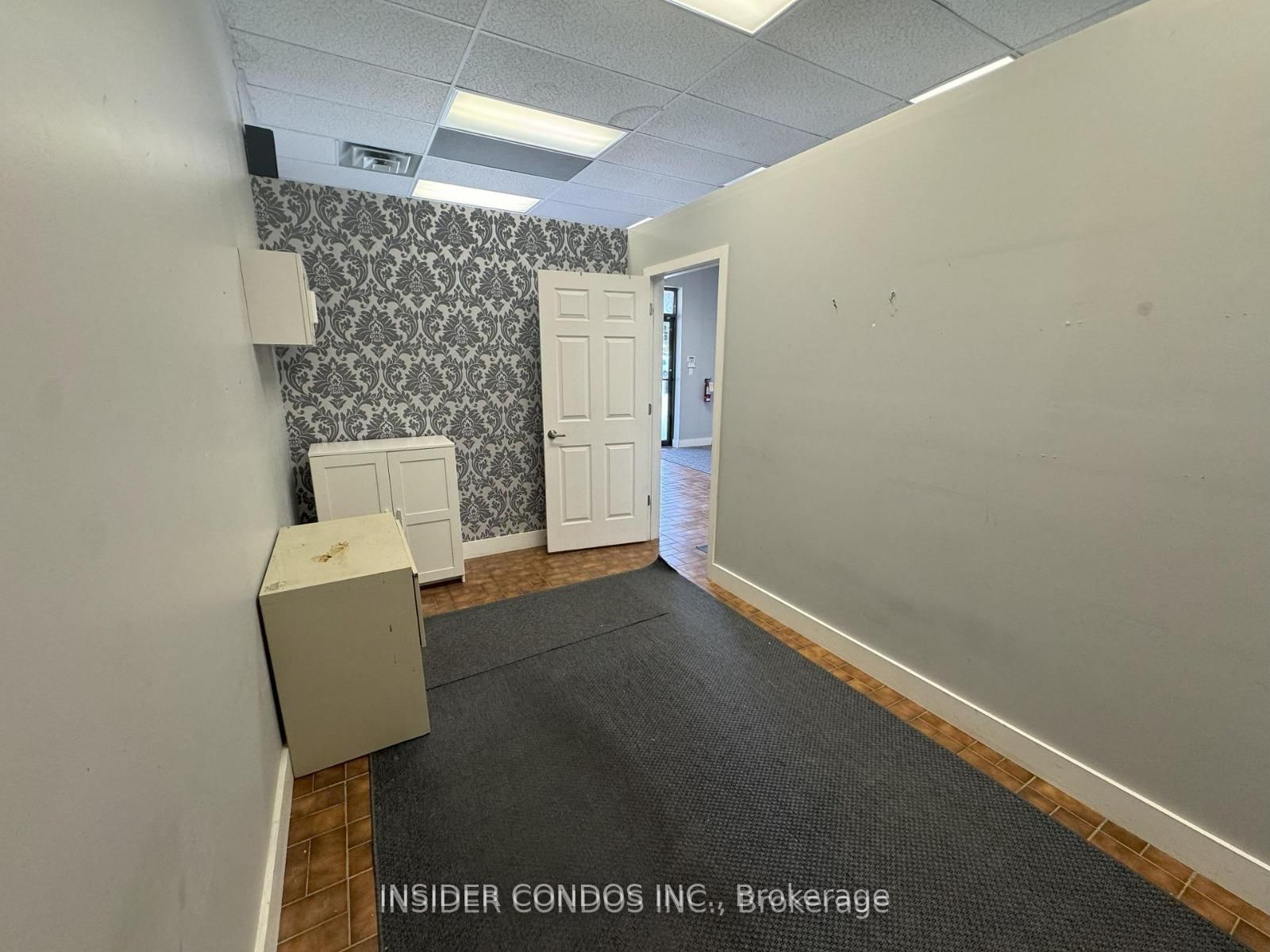 15 Willis Road, Unit B - Photo 9