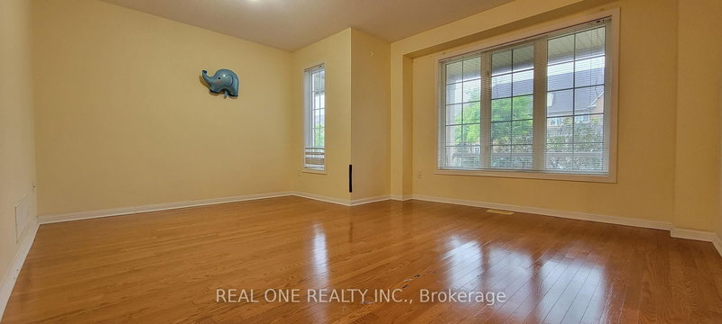 749 Bur Oak Ave, Markham, L6E 1C3 | Image 2