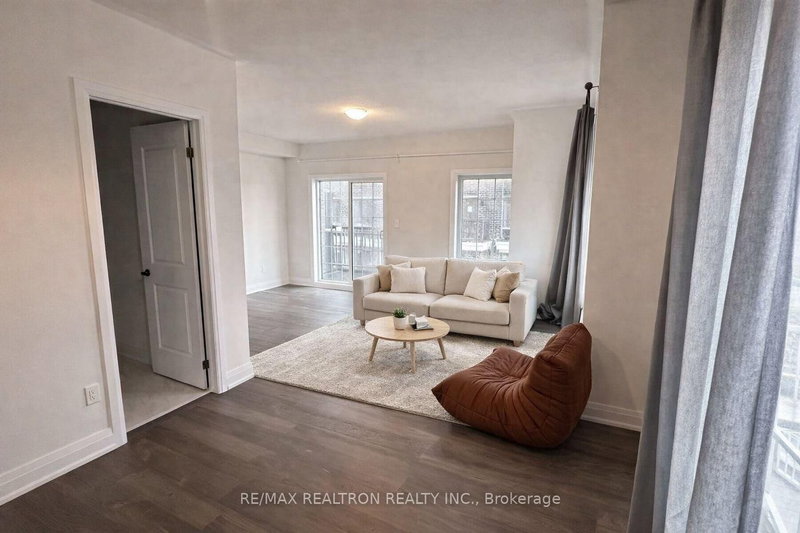 112 clippers Cres, Whitchurch-Stouffville, L4A 4X7 | Image 3