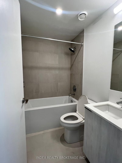 305-1000 Portage Parkway, Vaughan, Ontario image-0-3