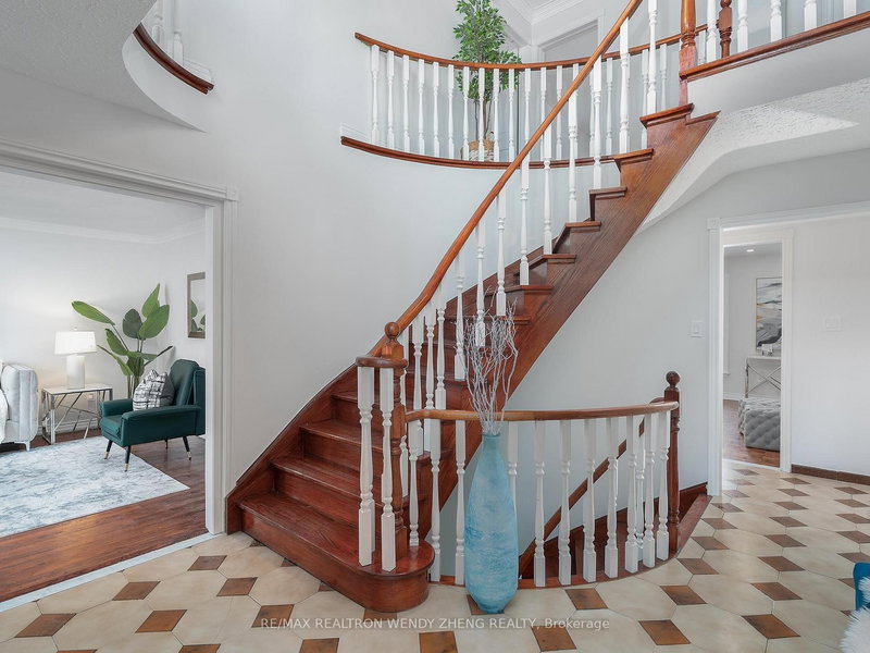 60 Birch Ave, Richmond Hill, L4C 6C6 | Image 3