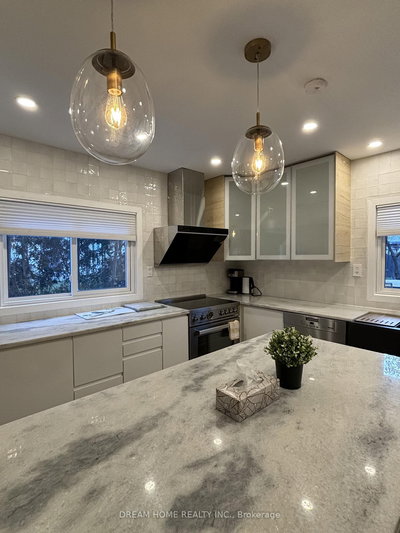 102 - 160 Olde Bayview Ave | Richmond Hill | Image