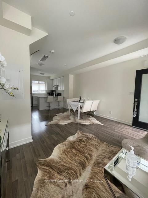 67 - 370B Red Maple Road