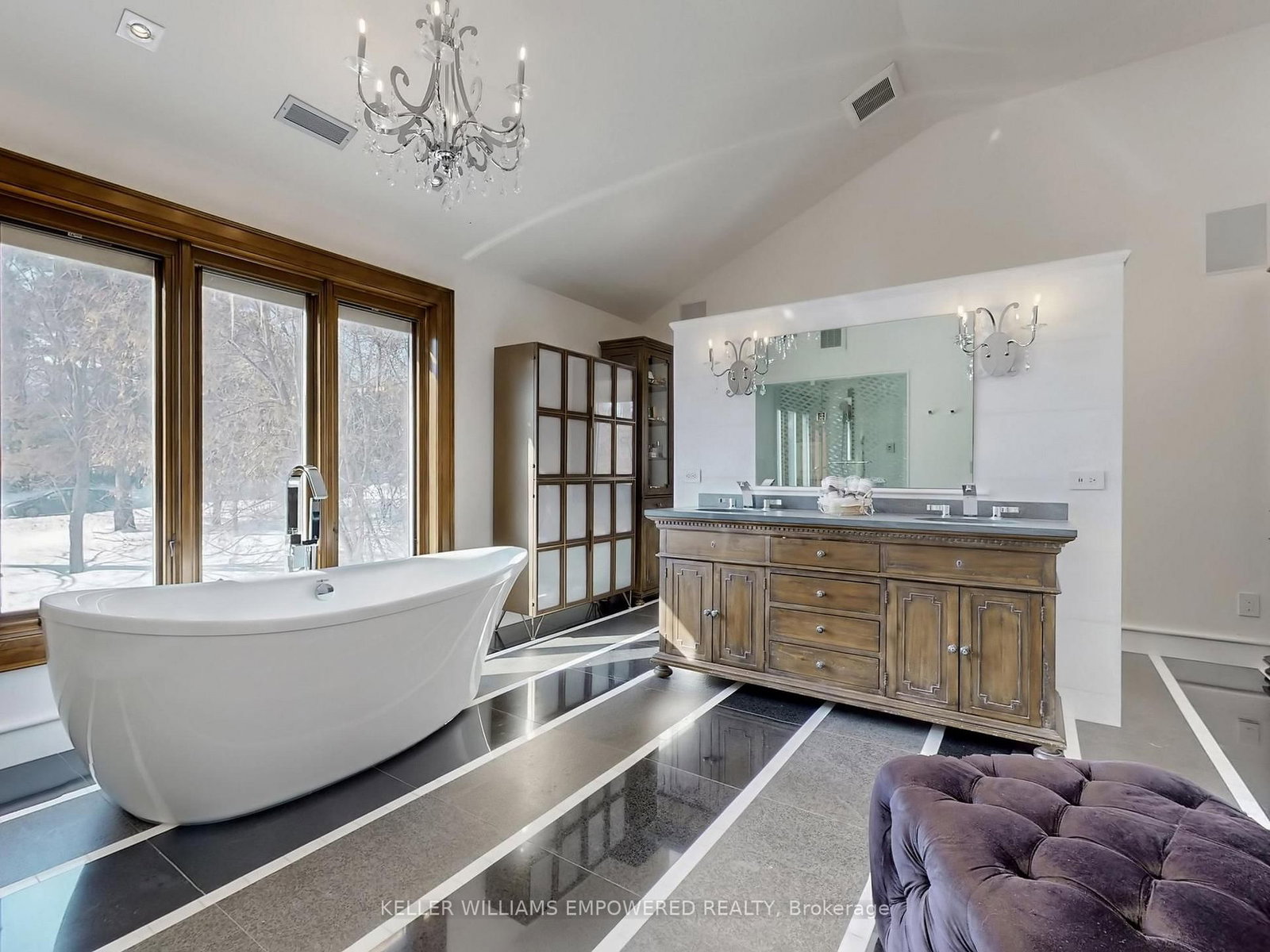 Detached House for sale at 43 Woodland Acres Crescent, Vaughan, Ontario, L6A 1G1 - Rural Vaughan - MLS: N12820636