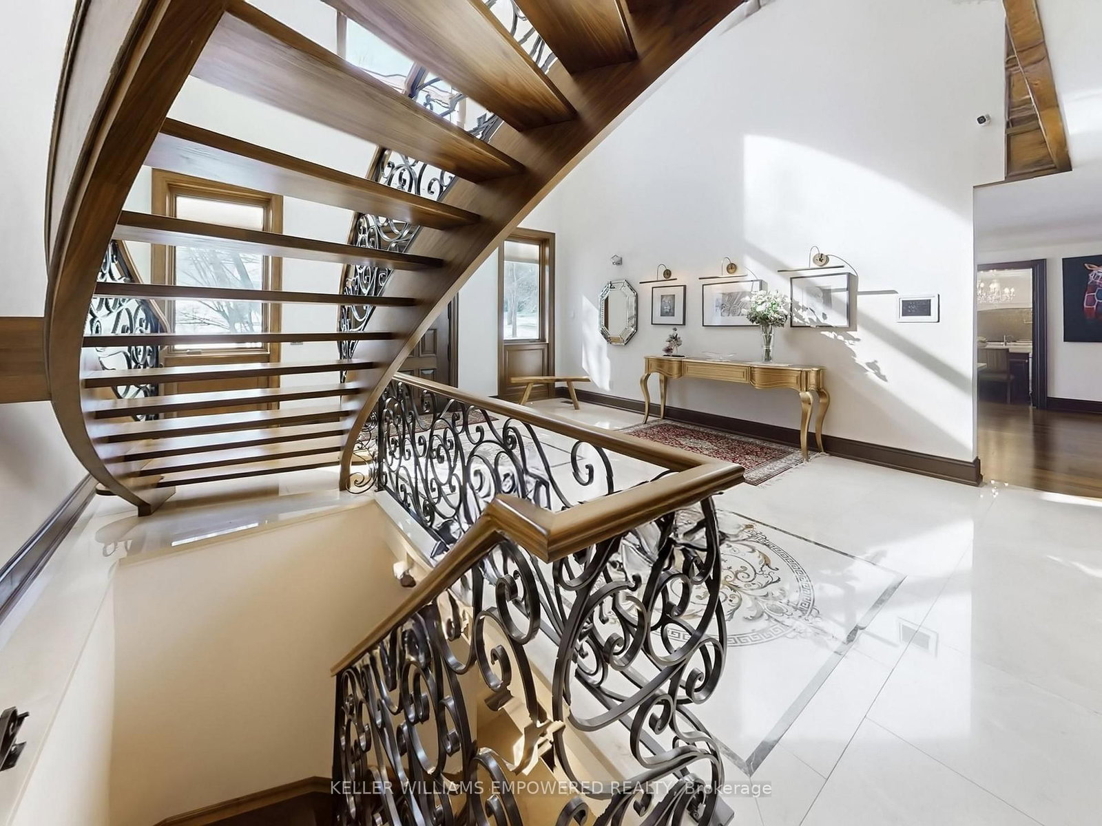 Detached House for sale at 43 Woodland Acres Crescent, Vaughan, Ontario, L6A 1G1 - Rural Vaughan - MLS: N12820636