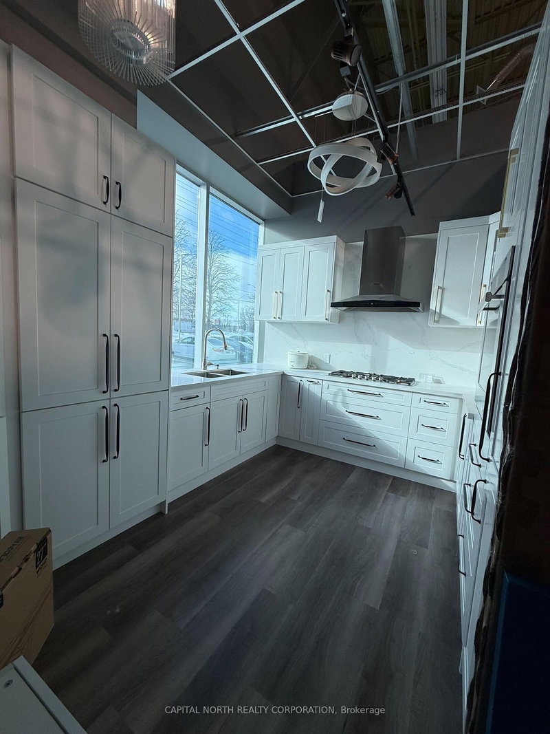 7-8 SHWRM - 8601 Jane St, Vaughan, L4K 5N9 | Image 2