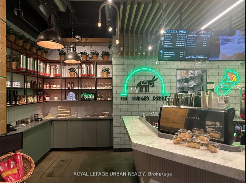 17600 Yonge St, Newmarket, L3Y 4Z1 | Image 3