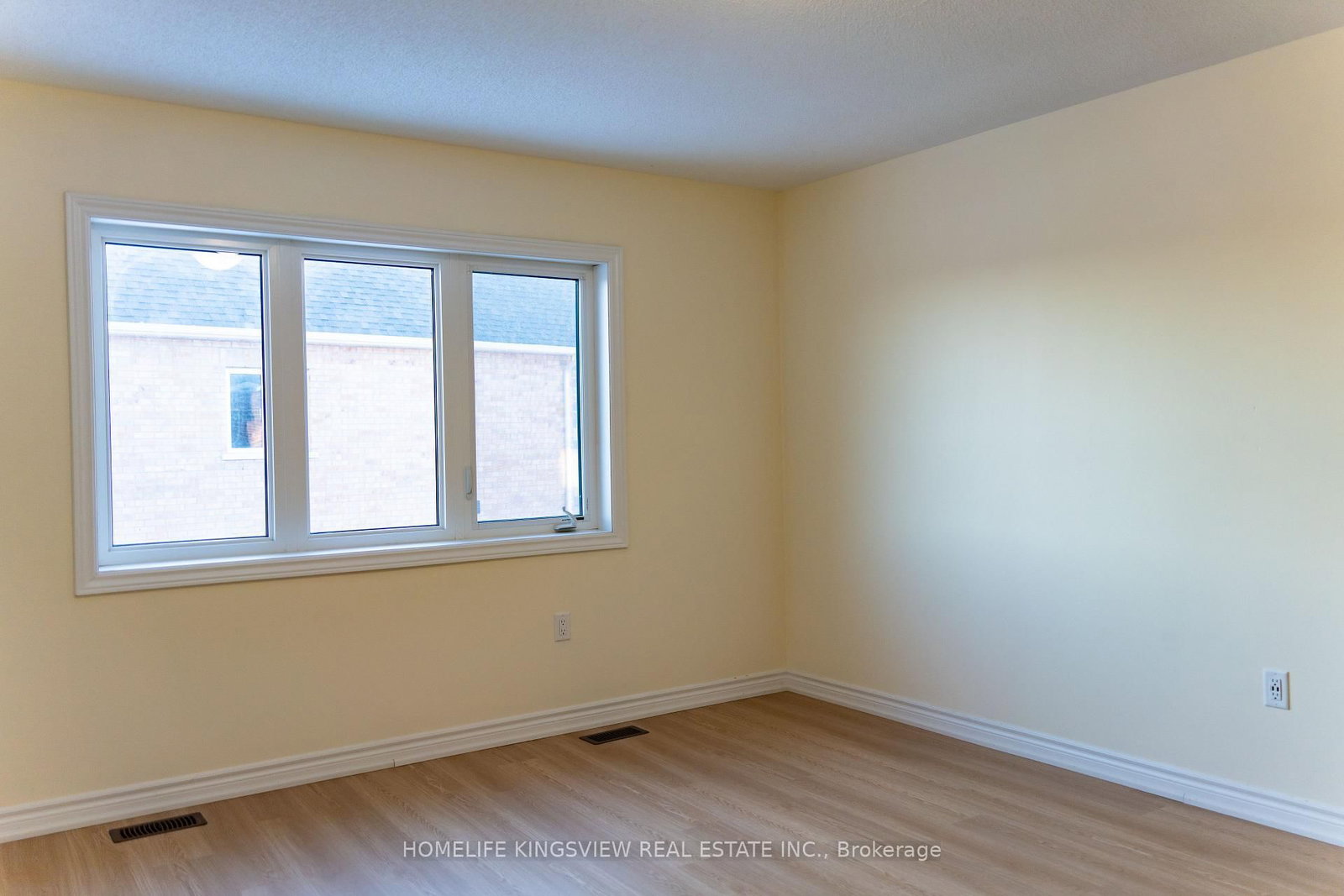 Townhouse for sale at 2146 Speare Court, Innisfil, Ontario, L9S 0M9 - Alcona - MLS: N12823532