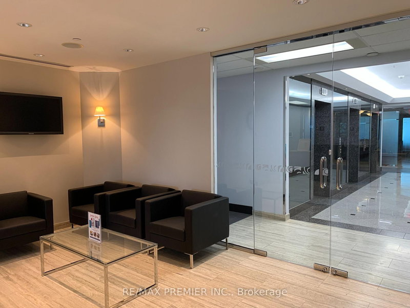 600-31 - 3300 Highway 7 Dr W, Vaughan, L4L 1A6 | Image 2