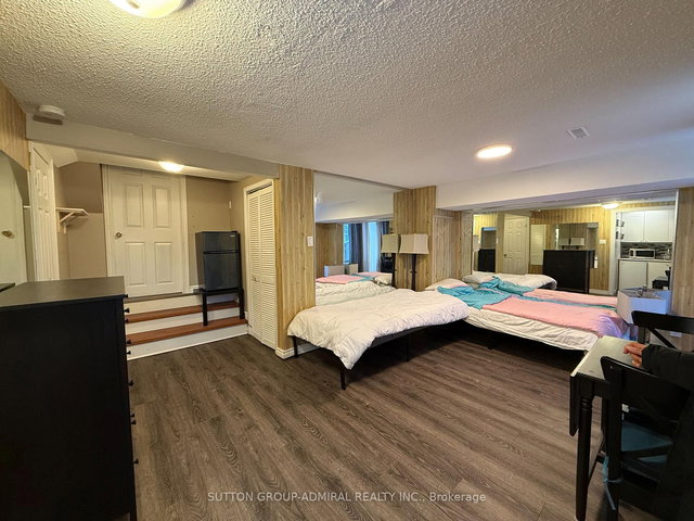 94 (Lower) - 82 Henderson Drive