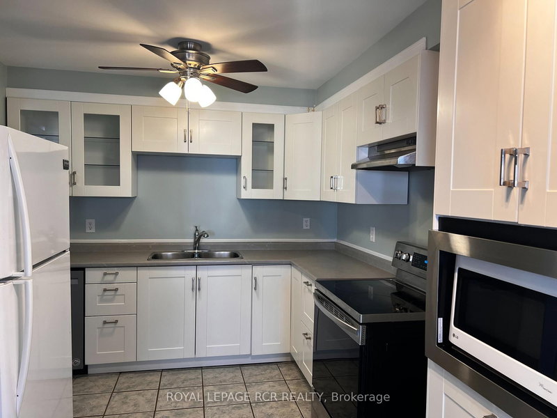 10 Potter Cres, New Tecumseth, L0G 1W0 | Image 2