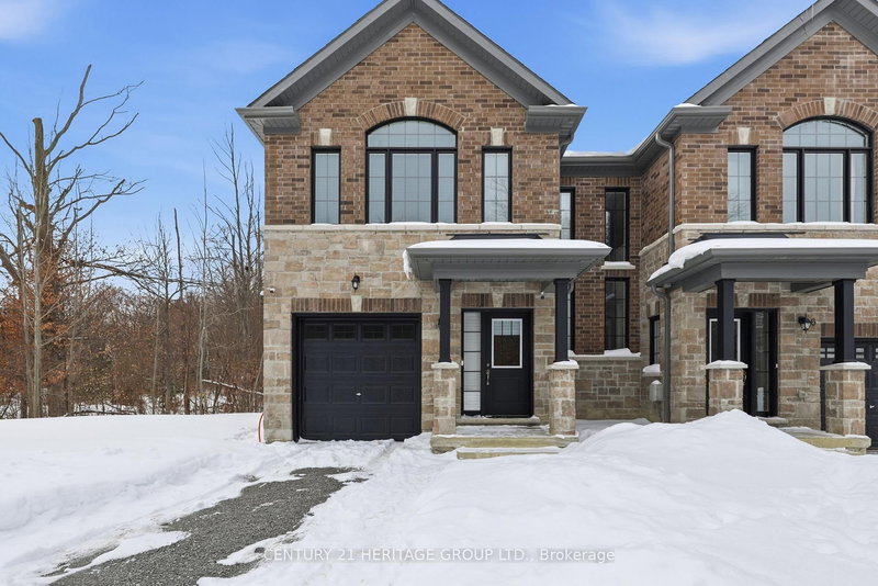 home for lease on 8 Scotia Road